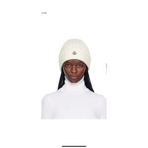 MONCLER
White Patch Beanie